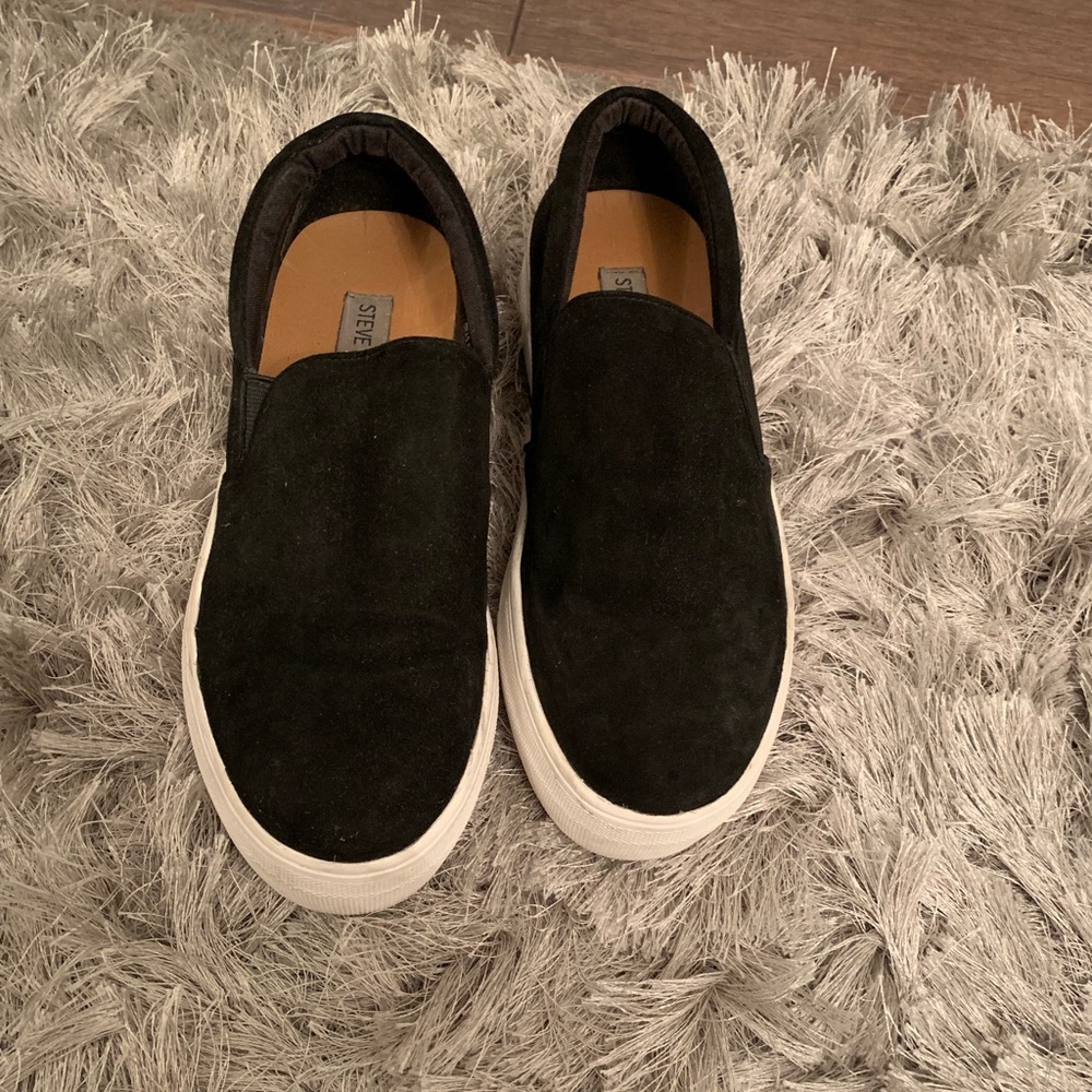 Steve Madden Gills Slip On Sneaker